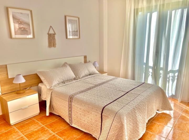 Საძინებელი 
Შედის ფხვნილის ოთახი  
Საწოლი 135 სმ 
