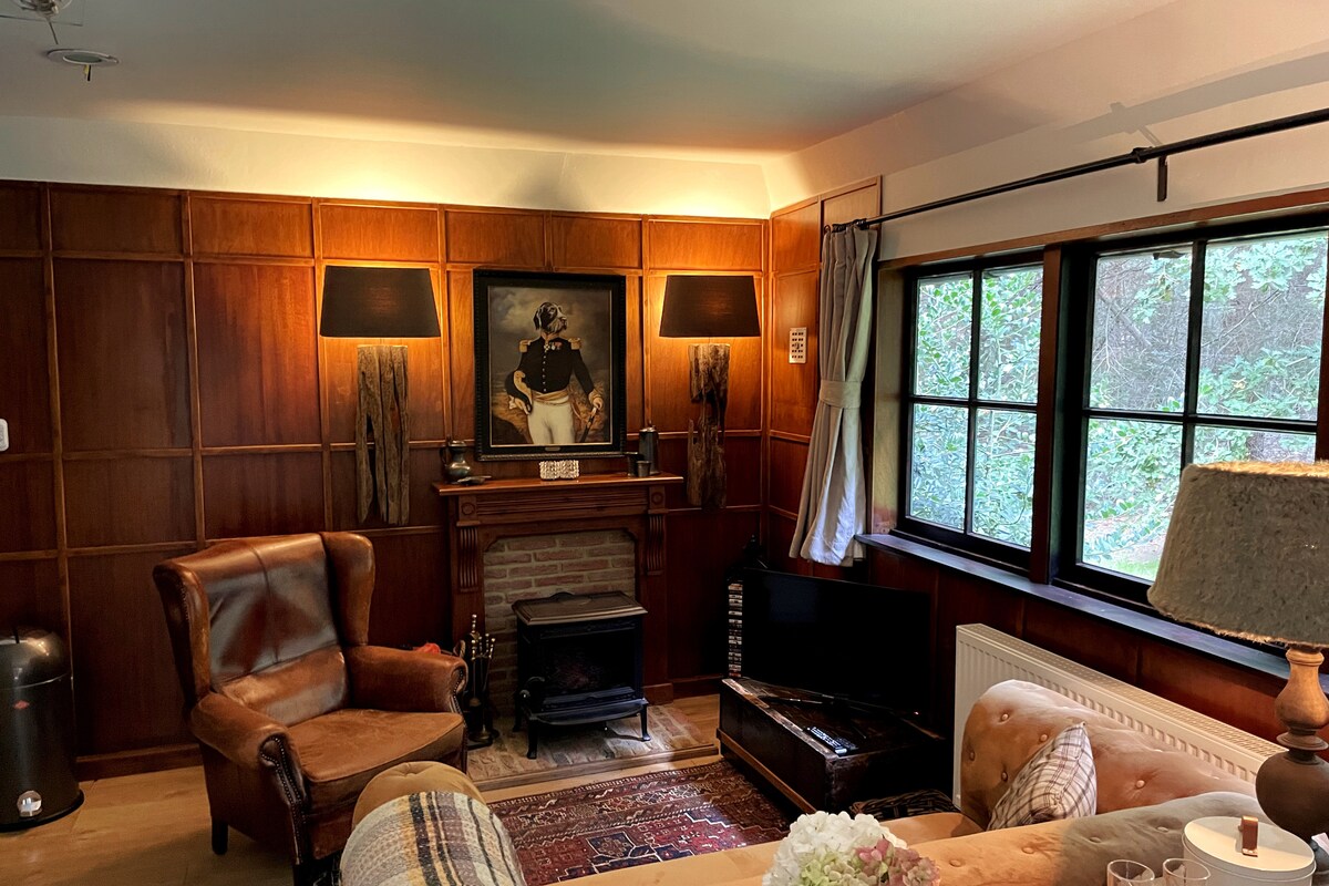 Top performing Airbnb: Larix, a luxury forest cabin at 1hr from Amsterdam in Nunspeet