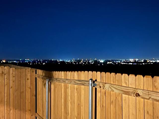 5TVs*75”TV*Fort Worth*Arlington*4Bedroom*King Bed gallery image 5