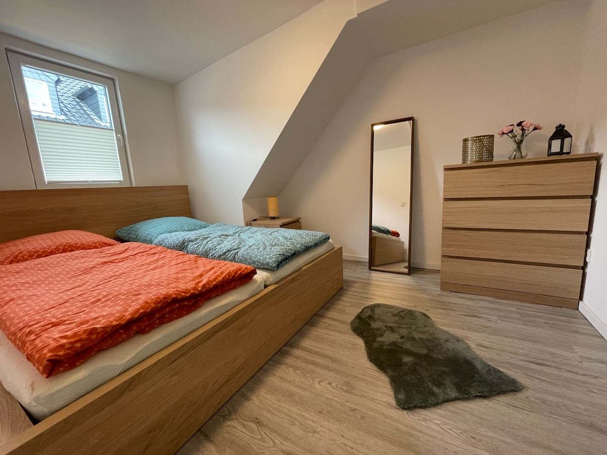 Modern 4-room loft with 3 beds and separate work space