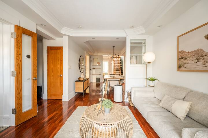 Boho 2 bed, 2 bath home – west end Toronto