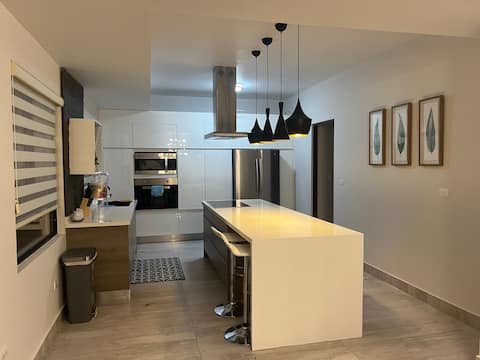 Popular Airbnb listing: Consulado Home in Juárez