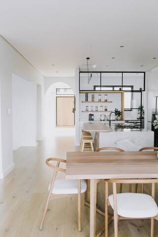 Villa with Views – ideal location to city and sea gallery image 5