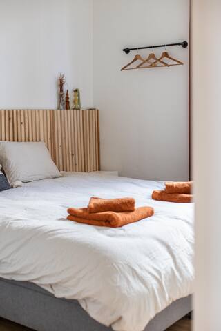 Chic 3BR Apartment near Antwerpen-Centraal Station gallery image 2