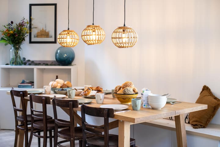 Chic 3BR Apartment near Antwerpen-Centraal Station