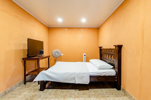 Lovely apartment, parking, air conditioning