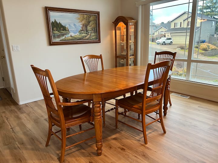 Room In A House  Bathroom/queen Size Bed - Salem, OR