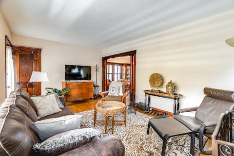 Popular Airbnb listing: Charming 2-Bedroom Historic Apt Near Zoo & Dtwn in Old Brooklyn