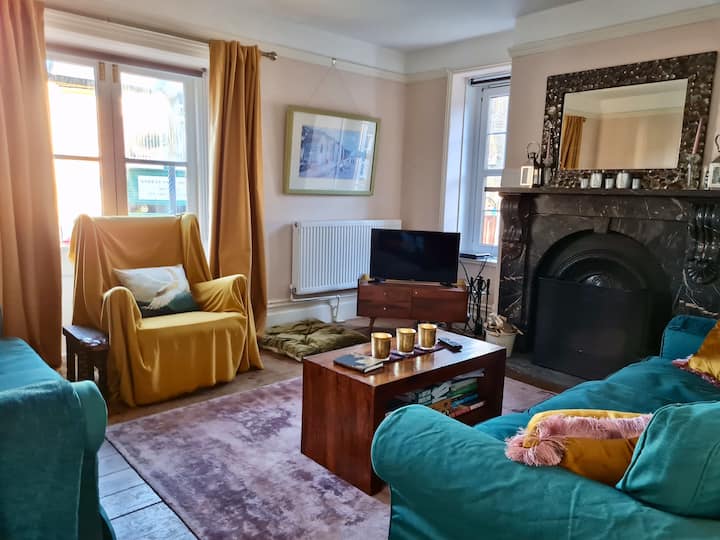 Coastal House With Sea Views Near Beach - Dartmouth