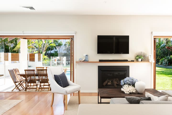 Bayview House – Luxury Resort-Style Family Retreat gallery image 4