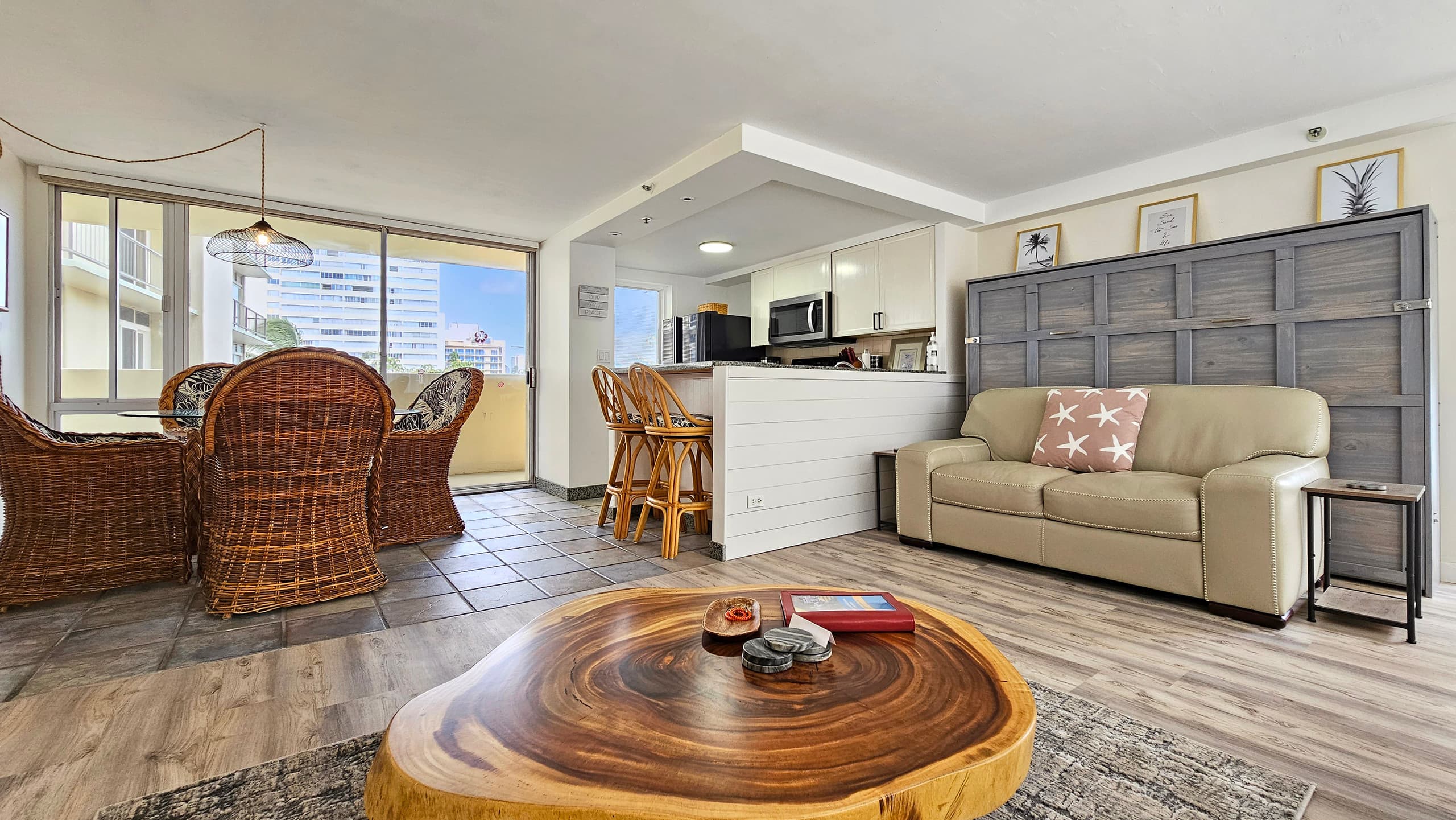 DHBH 601, 2 Bedroom Oceanfront condo - Image 2