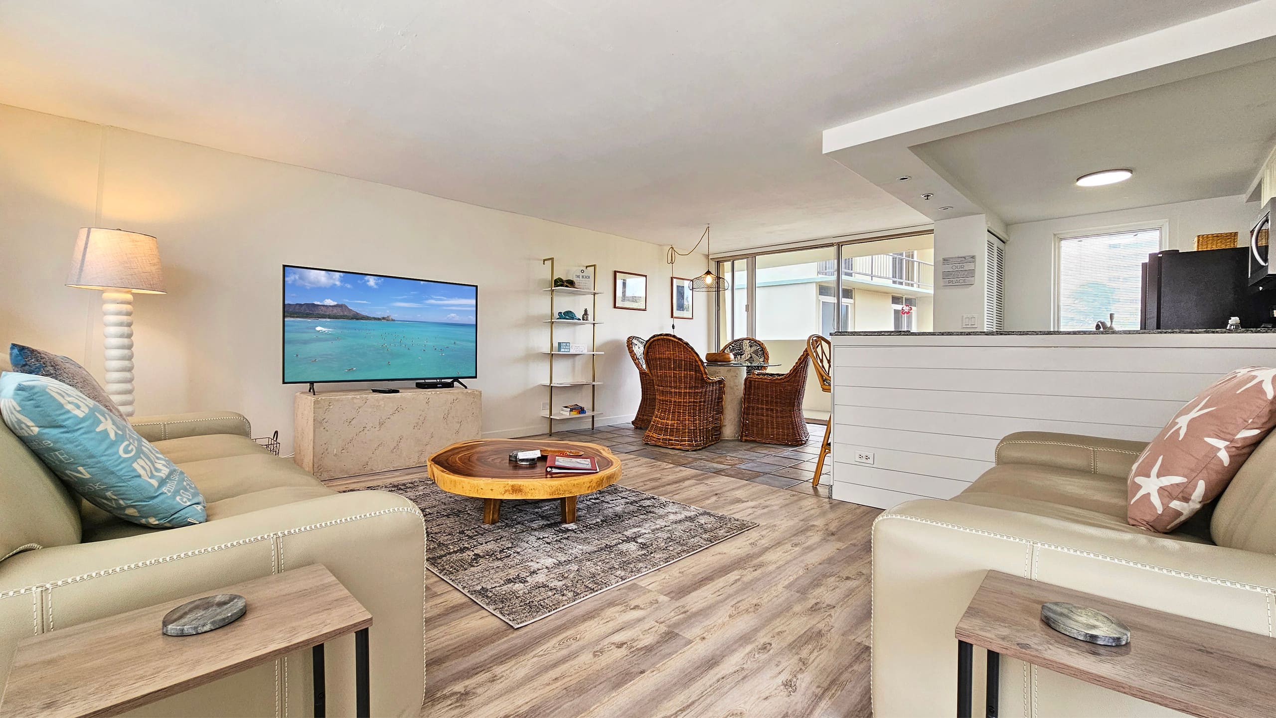DHBH 601, 2 Bedroom Oceanfront condo - Image 4