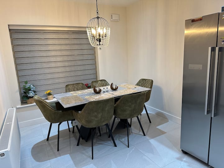 Spacious Ensuite Room  In Dublin - Leixlip