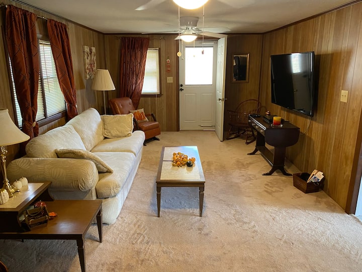 Wnc, 3 Bdrm/4 Bed Home W/rainbow Views, Near Wcu - Sylva, NC