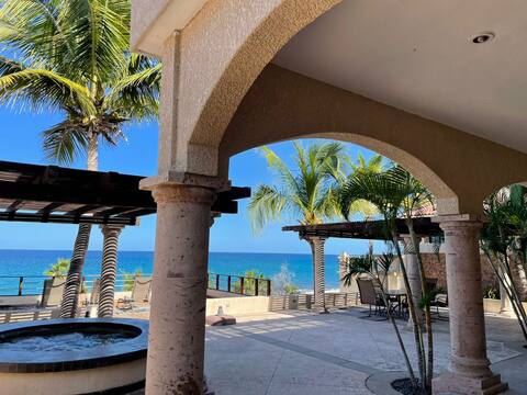 Casa Breluvé Los Cabos, on the shore of the beach.