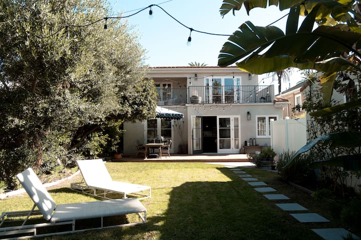 3600 sq foot Luxury Spanish Pool Mansion