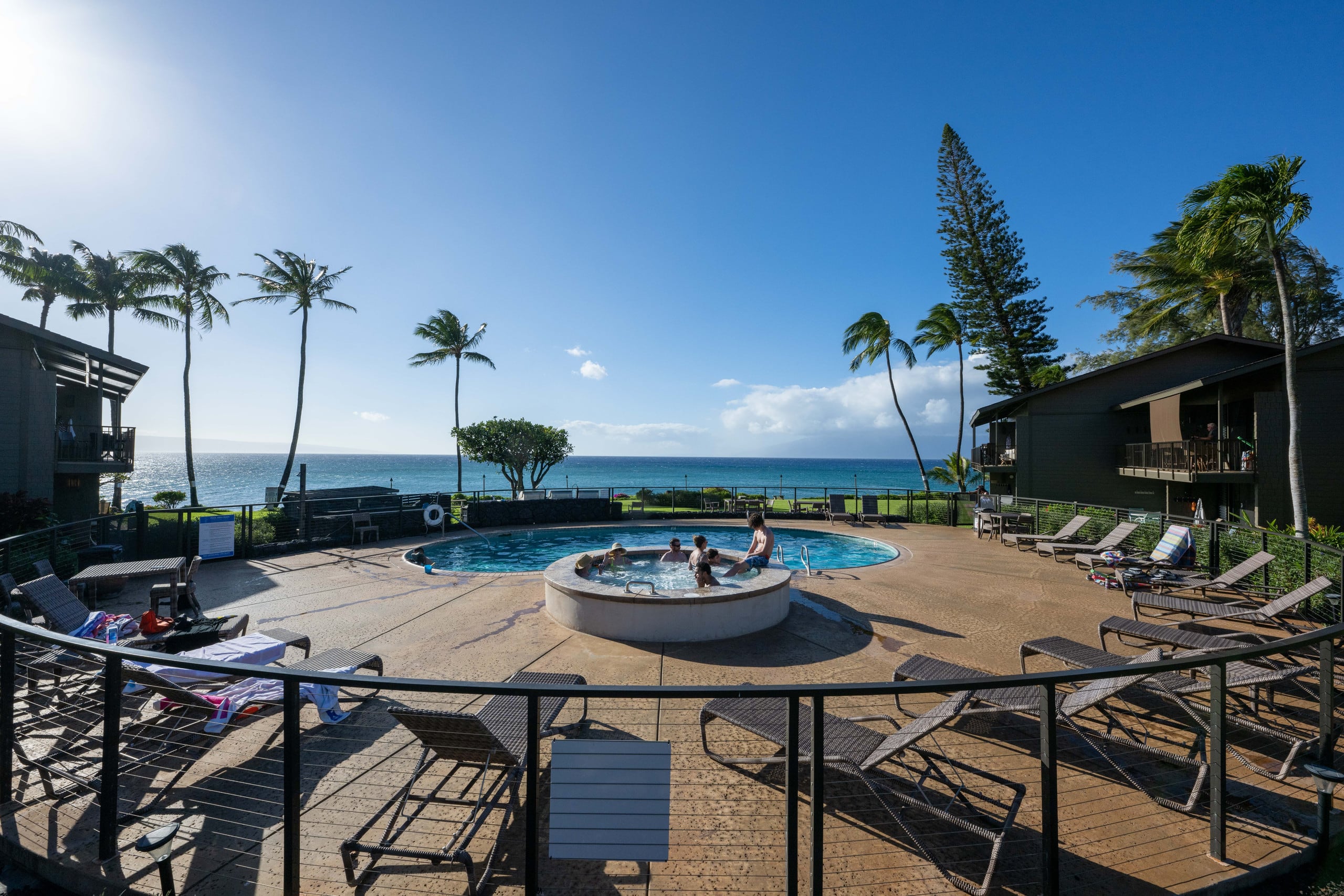 Condo in Lahaina · ★4.85 · 2 bedrooms · 5 beds · 2 baths - Image 13