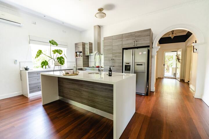 House on Park precinct gallery image 3