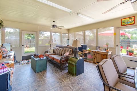 Top Airbnb: Cici's Country Getaway in Bandera in Bandera
