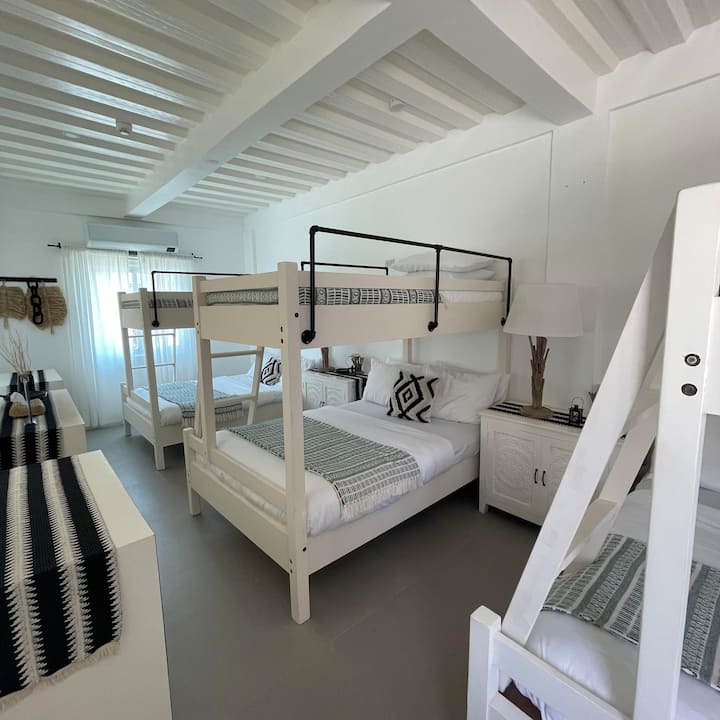 Room 4: The Bunk Bedroom has 3 bunk beds with full-size bottom bunks, and twin-size top bunks. Perfect for kids or barkadas.