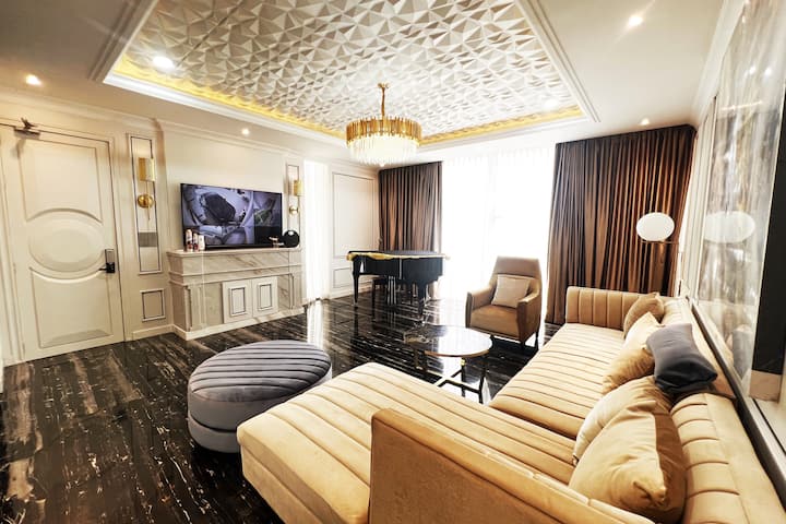 South Jakarta Vacation Rentals with a Hot Tub - Jakarta, Indonesia | Airbnb