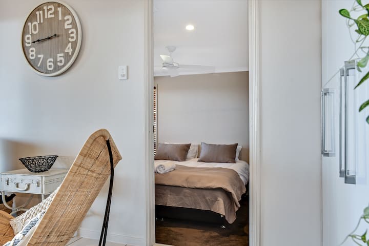 Do glavne spavaće sobe