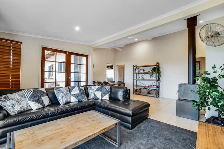 Sunshine Coast Rural Retreat, 180 Coastal Views - Yandina