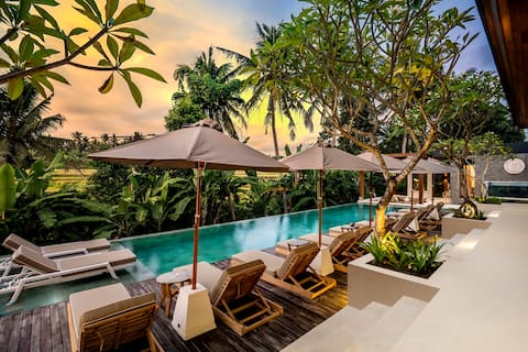 Noor Outstanding 6BR Villa with Rice Field View