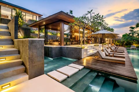 Noor : Family 6BR Villa w/ Rice Field View in Ubud