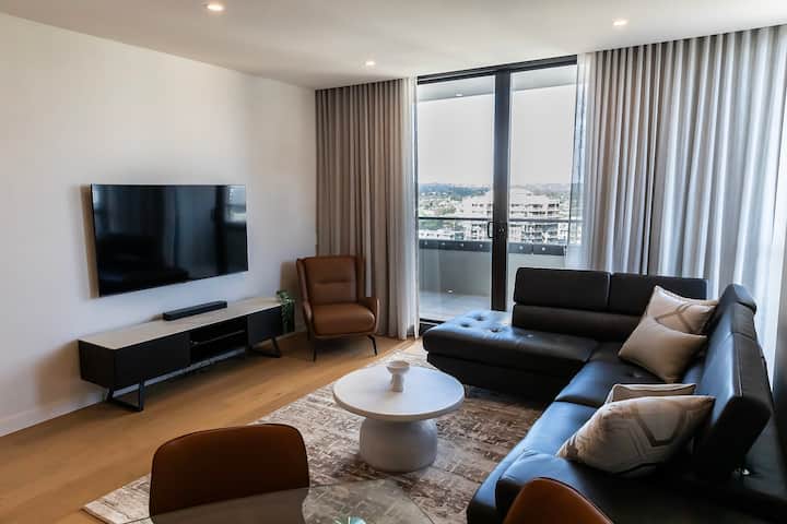Luxury 3 Bedroom Apartment