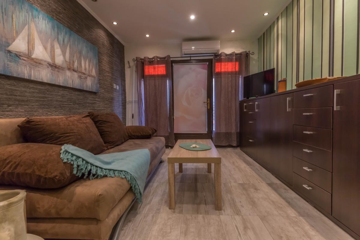 Studio apartment Buki