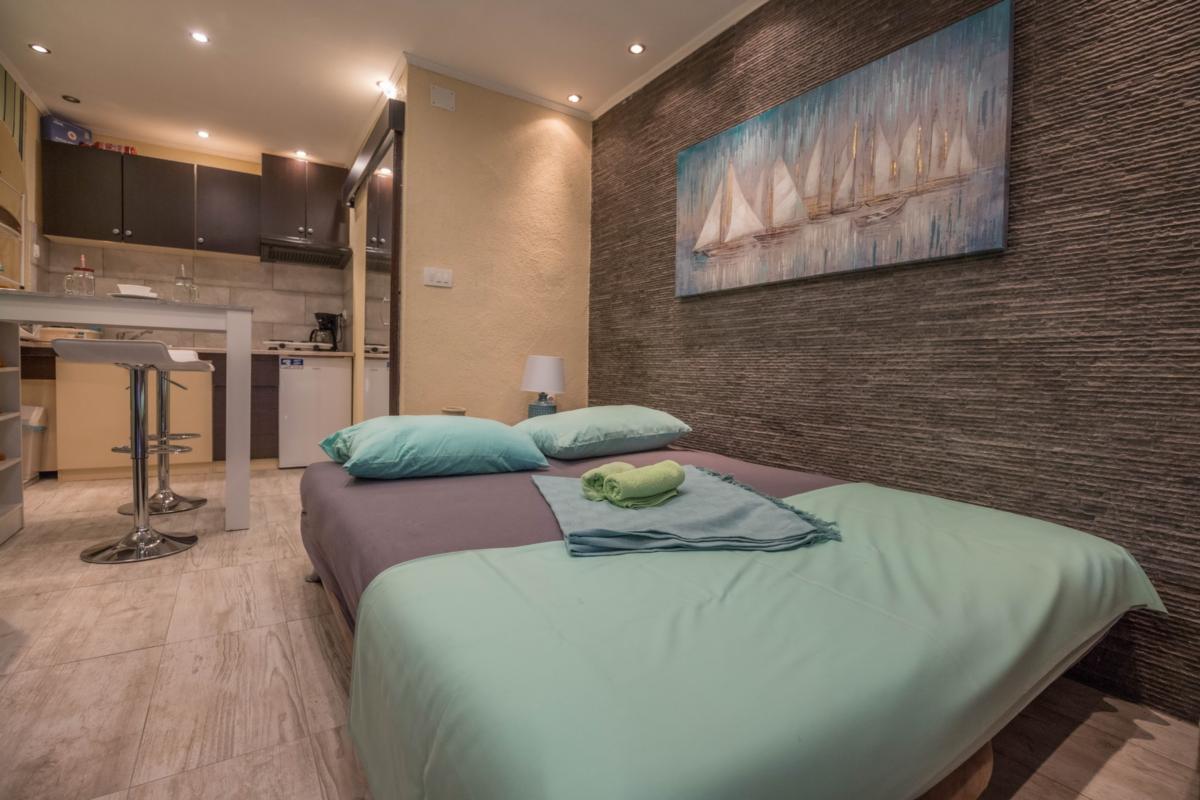 Studio apartment Buki