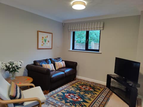 Popular Airbnb listing: The Limes, Colden Common, Winchester, with parking in Winchester