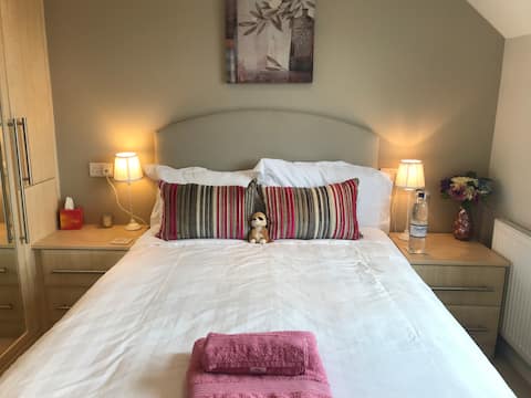 2 bedroom luxury flat in the heart of Wells