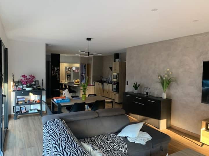 Magnifique Villa Familiale Avec Piscine - Créon