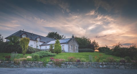 Beautiful 4 bedroom Barn Conversion, lovely views