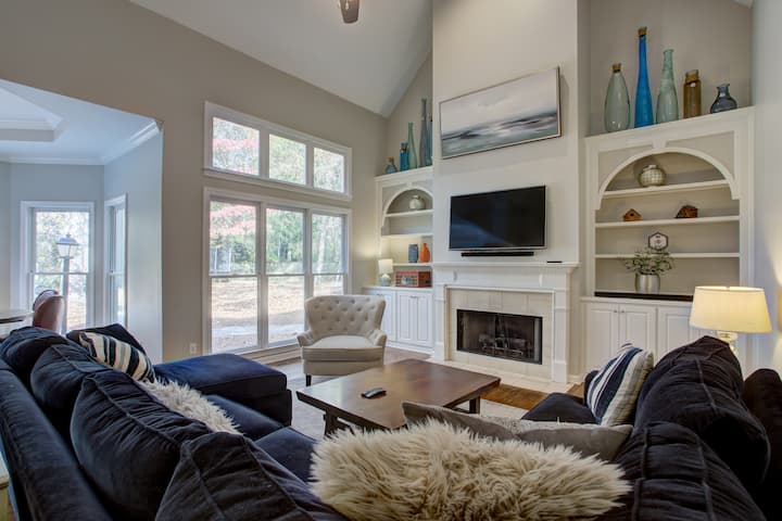 Spacious House And Peaceful Yard  In Alpharetta - Johns Creek, GA