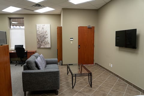 Top performing Airbnb: O3-Spacious and elegant guest suite near riverside in East Windsor