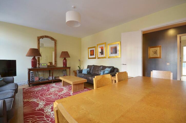 3 bed Covent Garden apartment with terrace gallery image 2