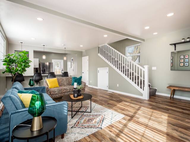 Jenny’s Palace In The Heart of Columbus! gallery image 4