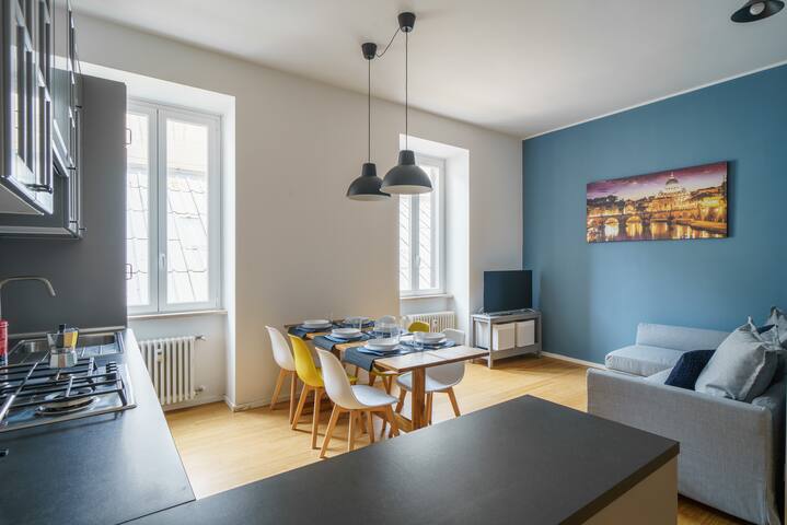 (Central Rome) Delightful Apt 2Bdr Near Colosseum gallery image 4