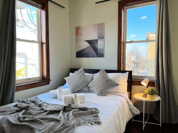 Ramblei near UPenn, Drexel & Art Museum Studio A1 Apartments for