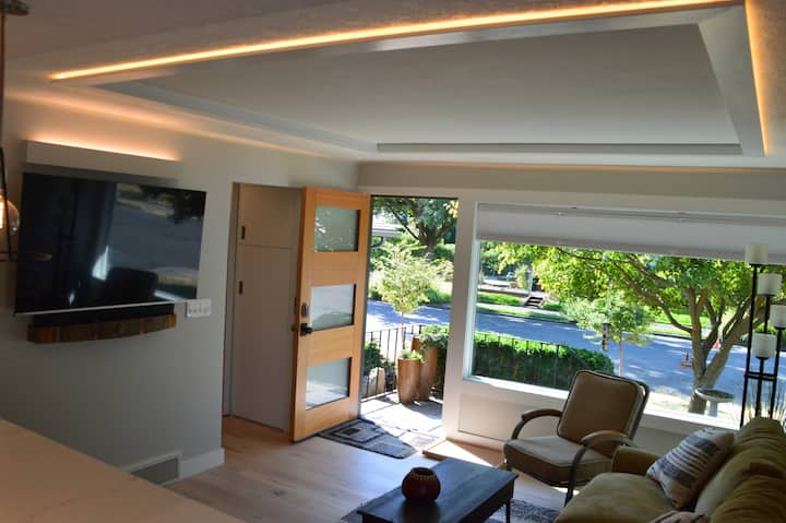 Freshly Renovated, Swanky Duplex. - Portland, OR
