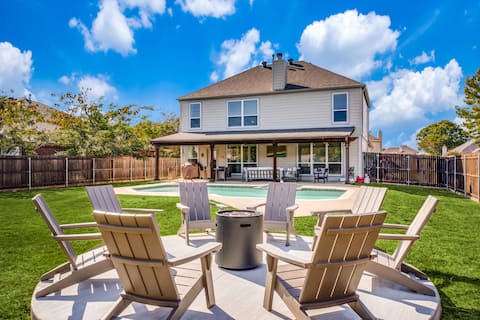 Relaxing home w/2 King BDs Heated Pool/Spa option!