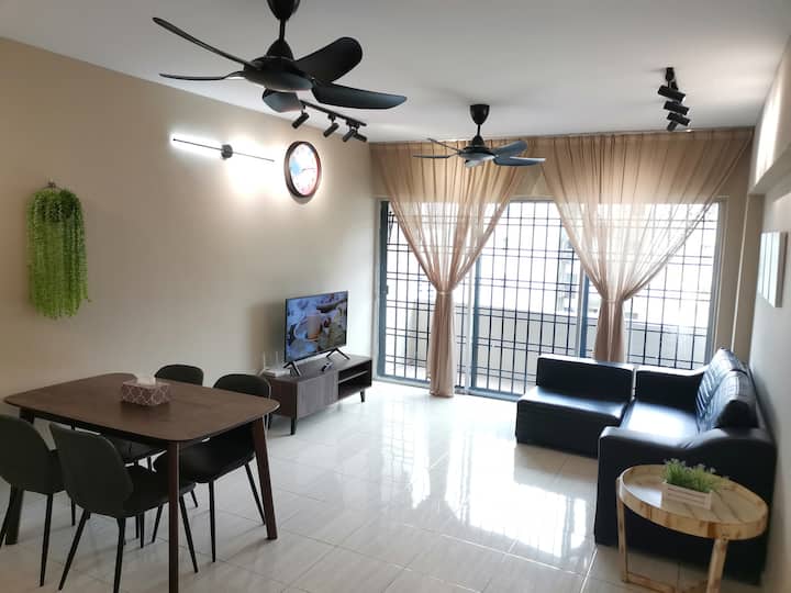 Kids Friendly 3 Bedrooms Apartment Sentul - Kuala Lumpur