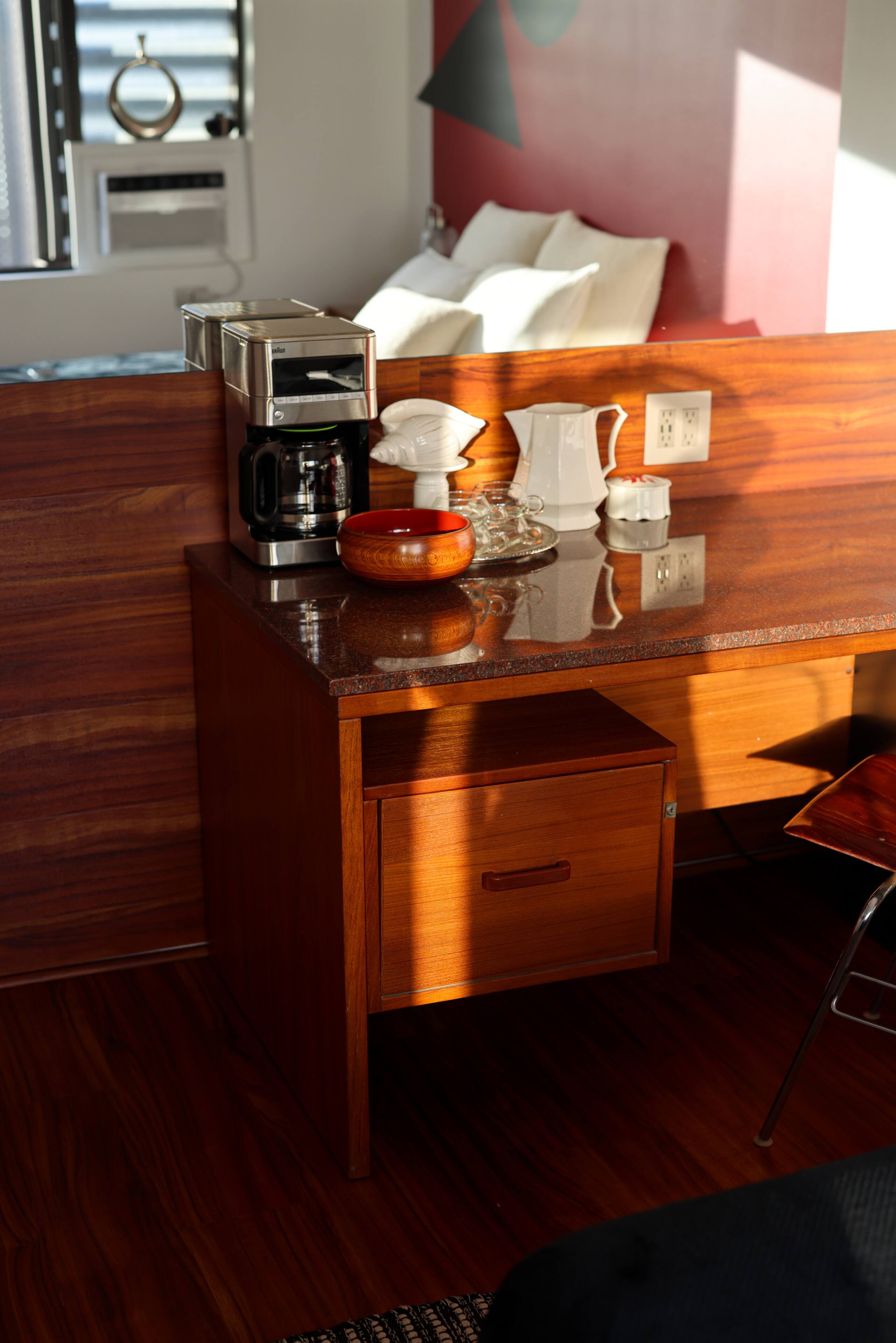 Ocean View Studio. European Fusion Design. NoFees. - Image 3