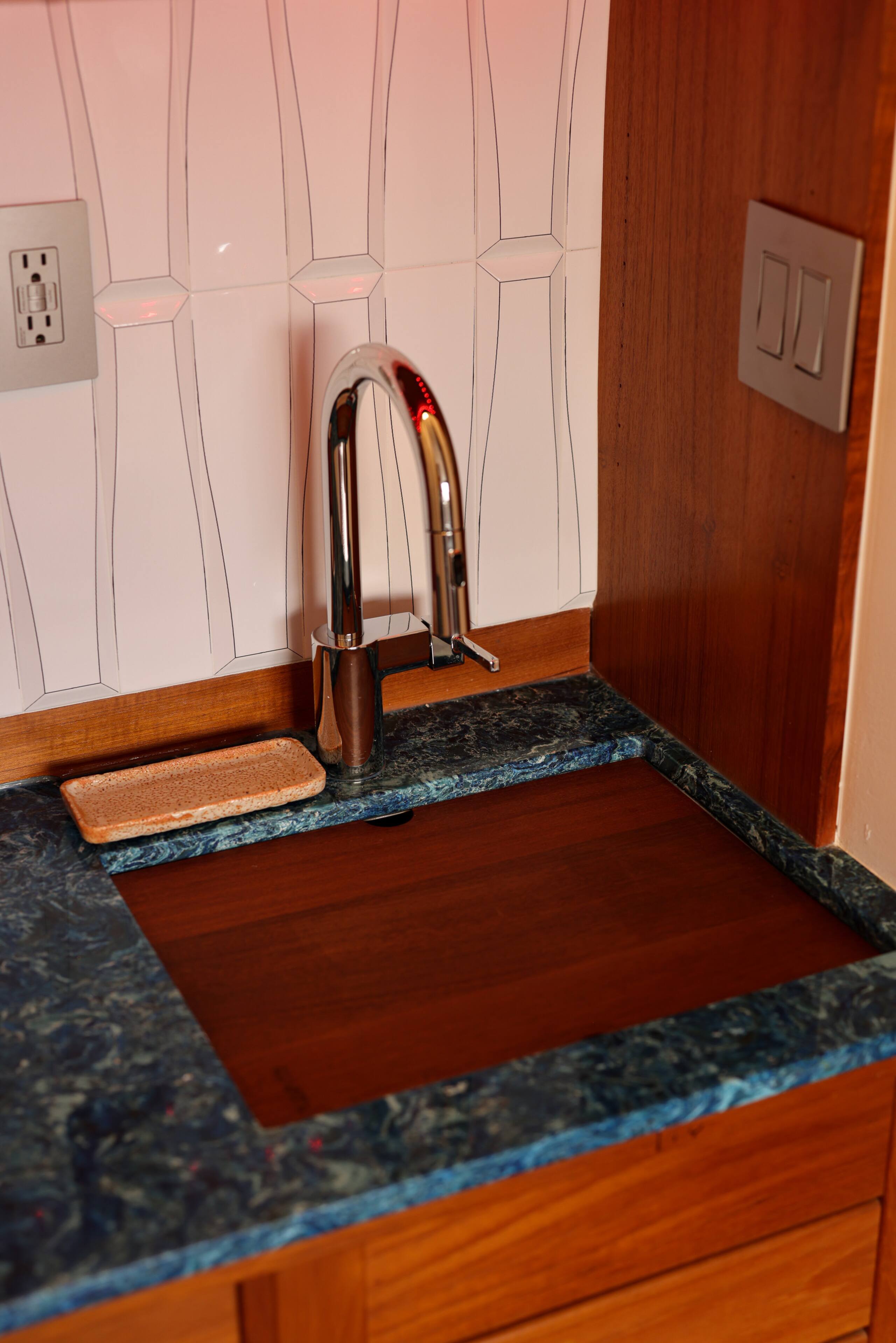 Ocean View Studio. European Fusion Design. NoFees. - Image 7