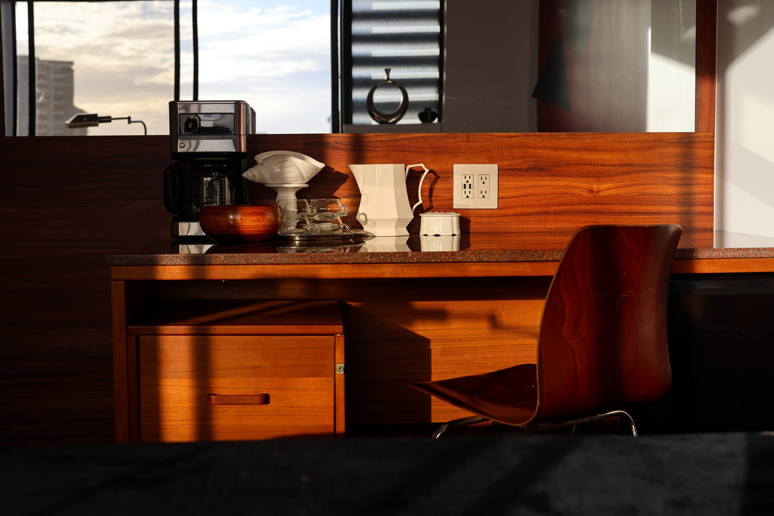 Ocean View Studio. European Fusion Design. NoFees. - Image 17