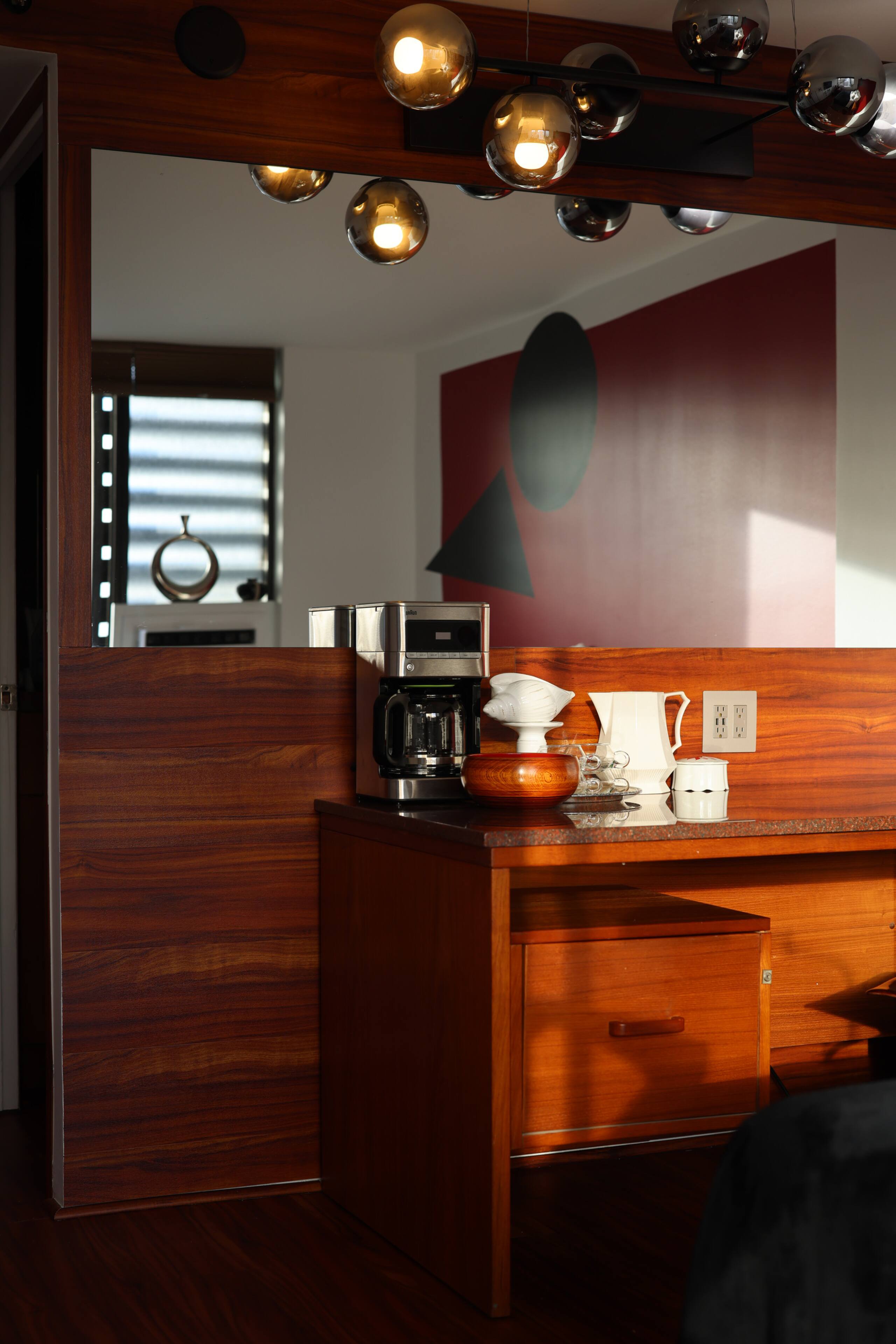 Ocean View Studio. European Fusion Design. NoFees. - Image 2