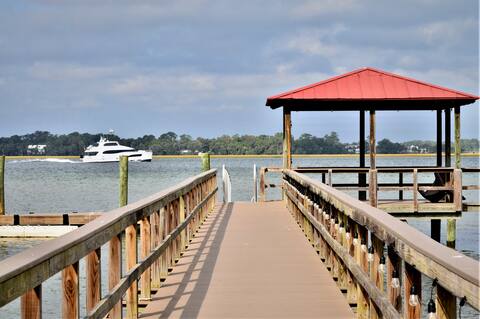 River House+King Beds+Dock+Nearby Savannah & Tybee